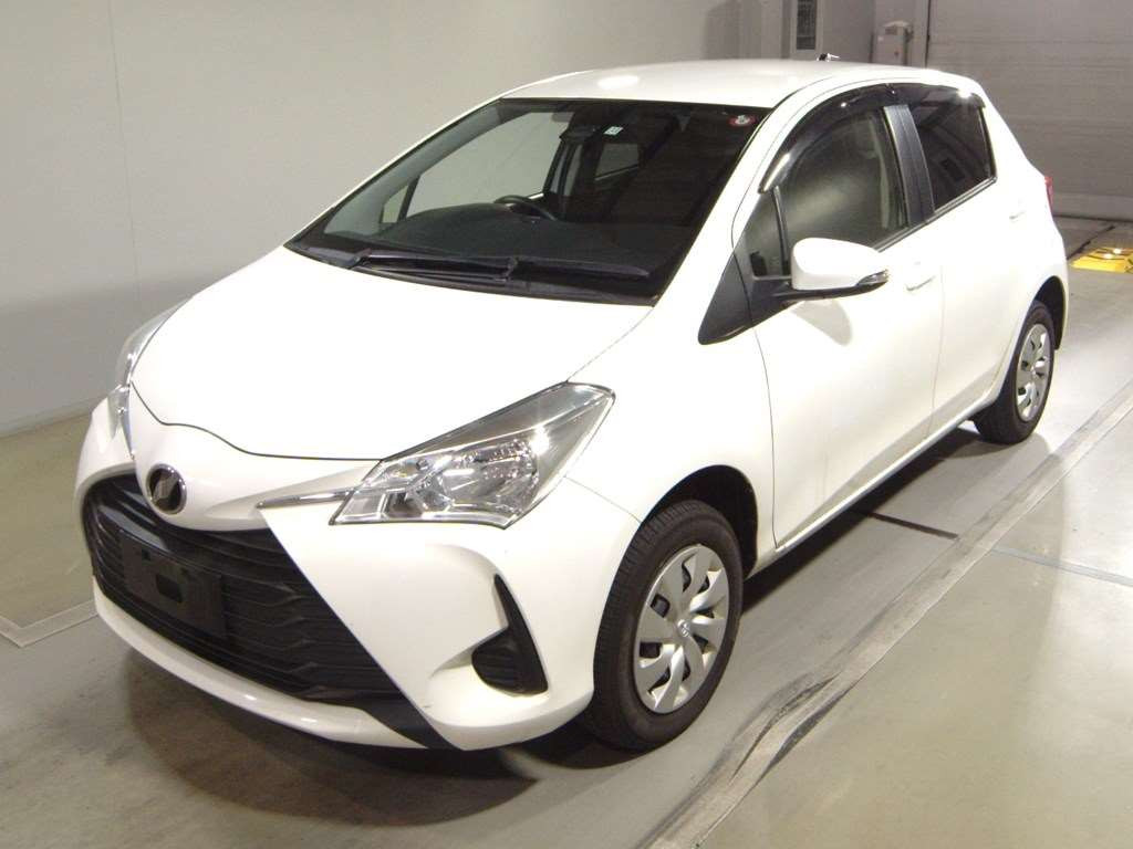 2017 Toyota Vitz NSP135[0]