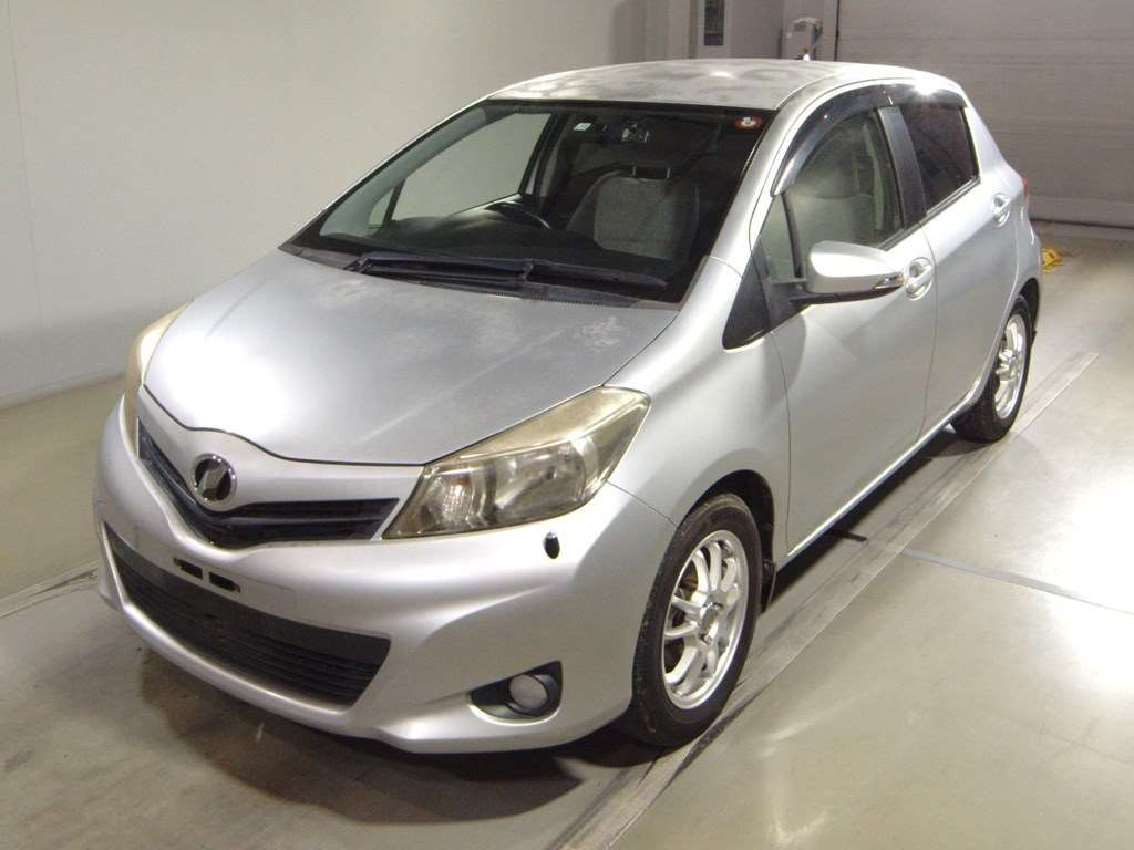 2011 Toyota Vitz NSP130[0]