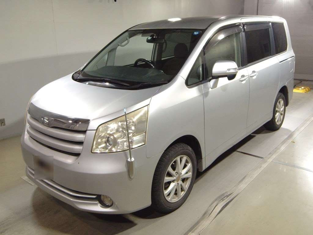 2007 Toyota Noah ZRR75G[0]