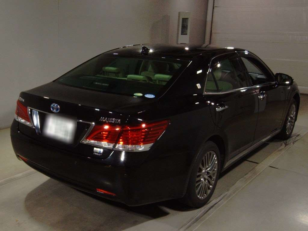 2014 Toyota Crown Majesta AWS215[1]