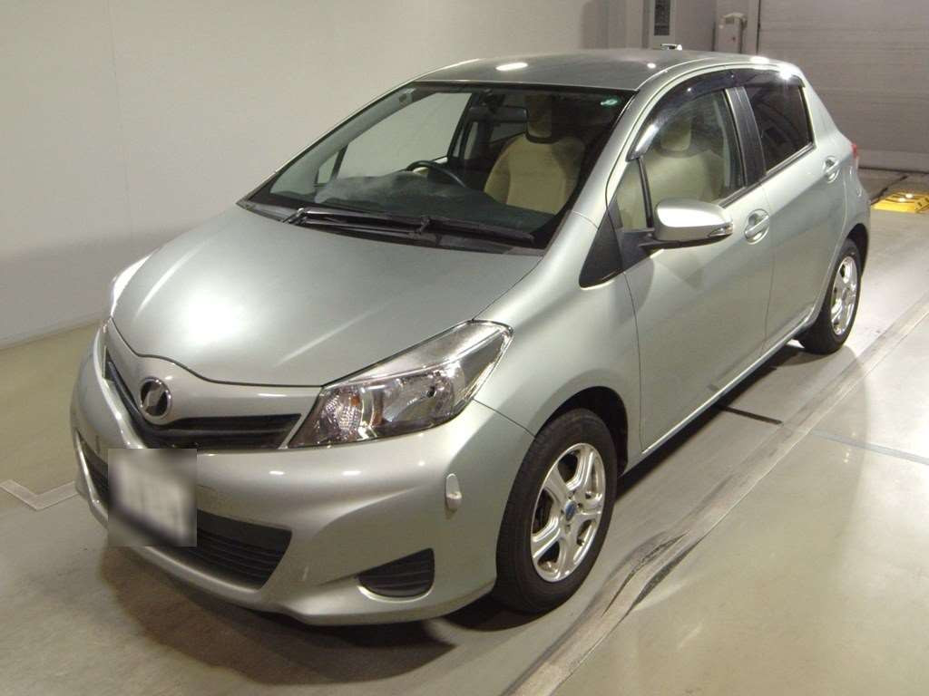 2011 Toyota Vitz NSP130[0]