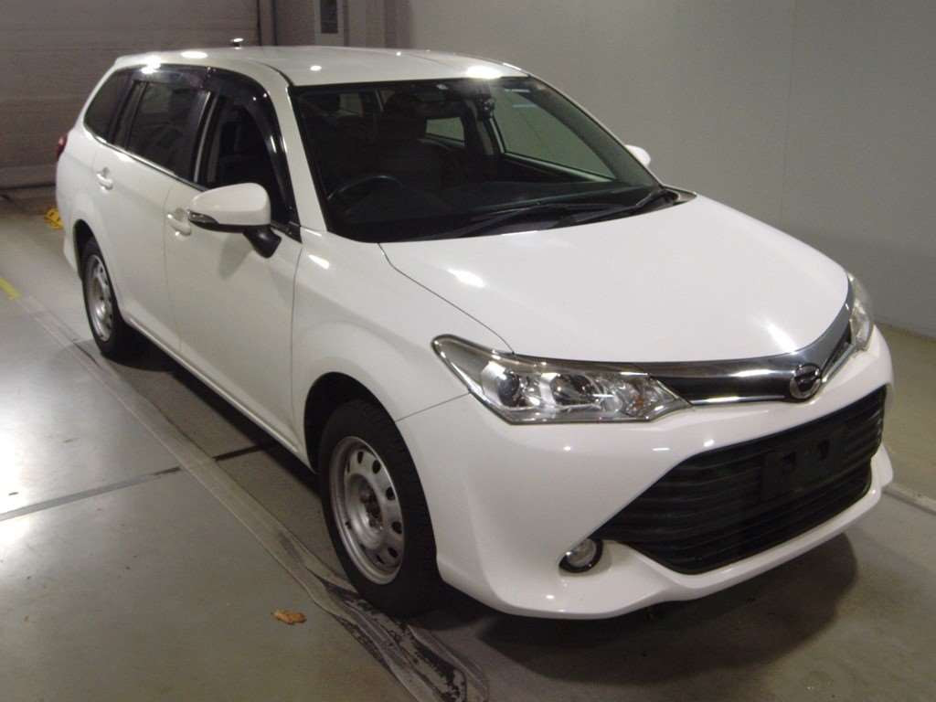 2015 Toyota Corolla Fielder NZE164G[2]