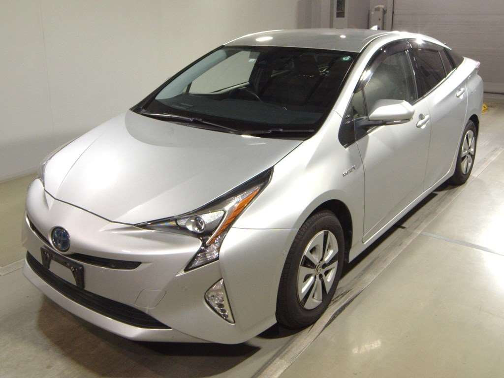 2016 Toyota Prius ZVW55[0]