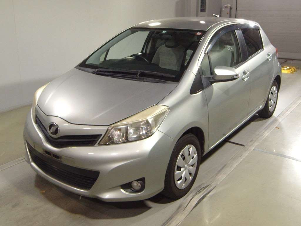 2011 Toyota Vitz NSP130[0]