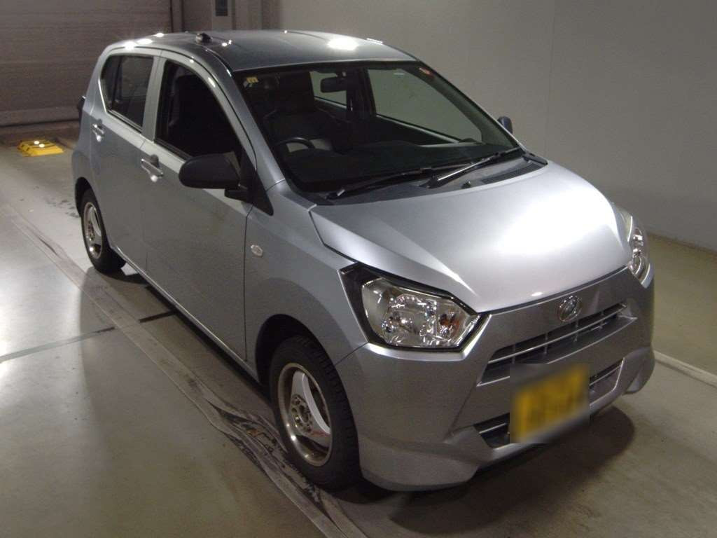 2018 Daihatsu Mira es LA350S[2]