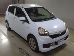 2013 Daihatsu Mira es