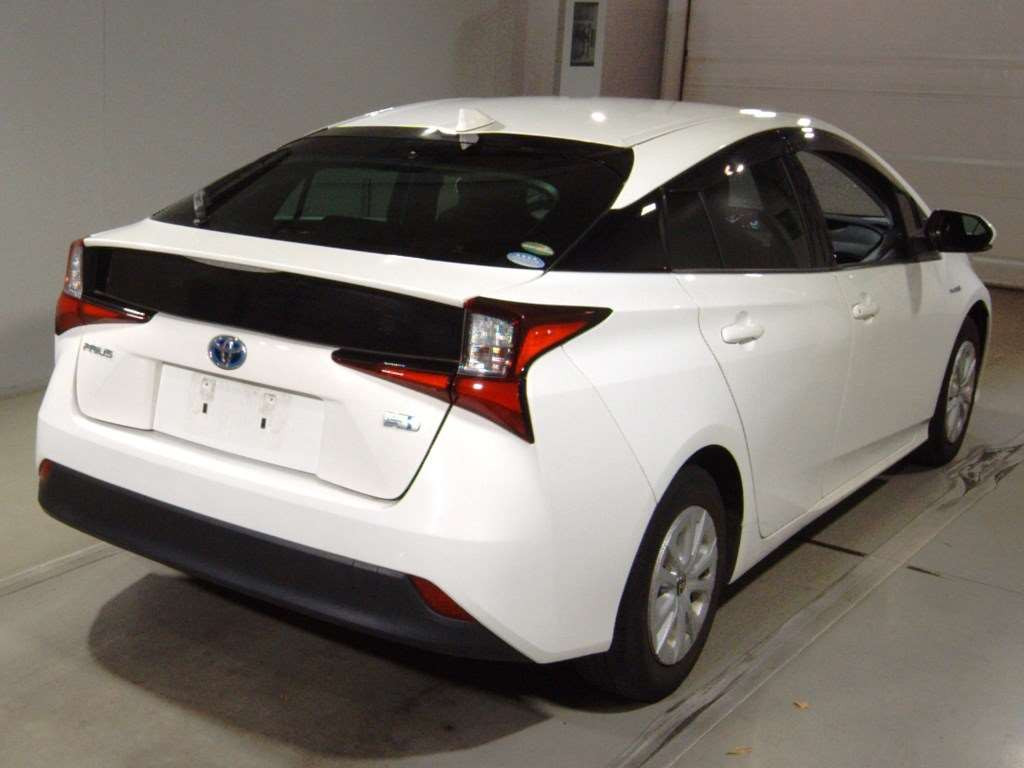 2019 Toyota Prius ZVW51[1]