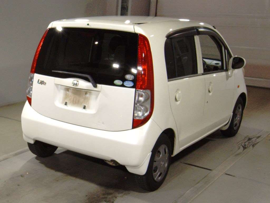 2007 Honda Life JB5[1]