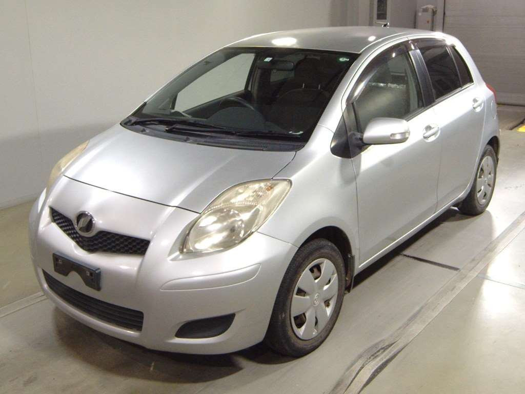 2008 Toyota Vitz SCP90[0]