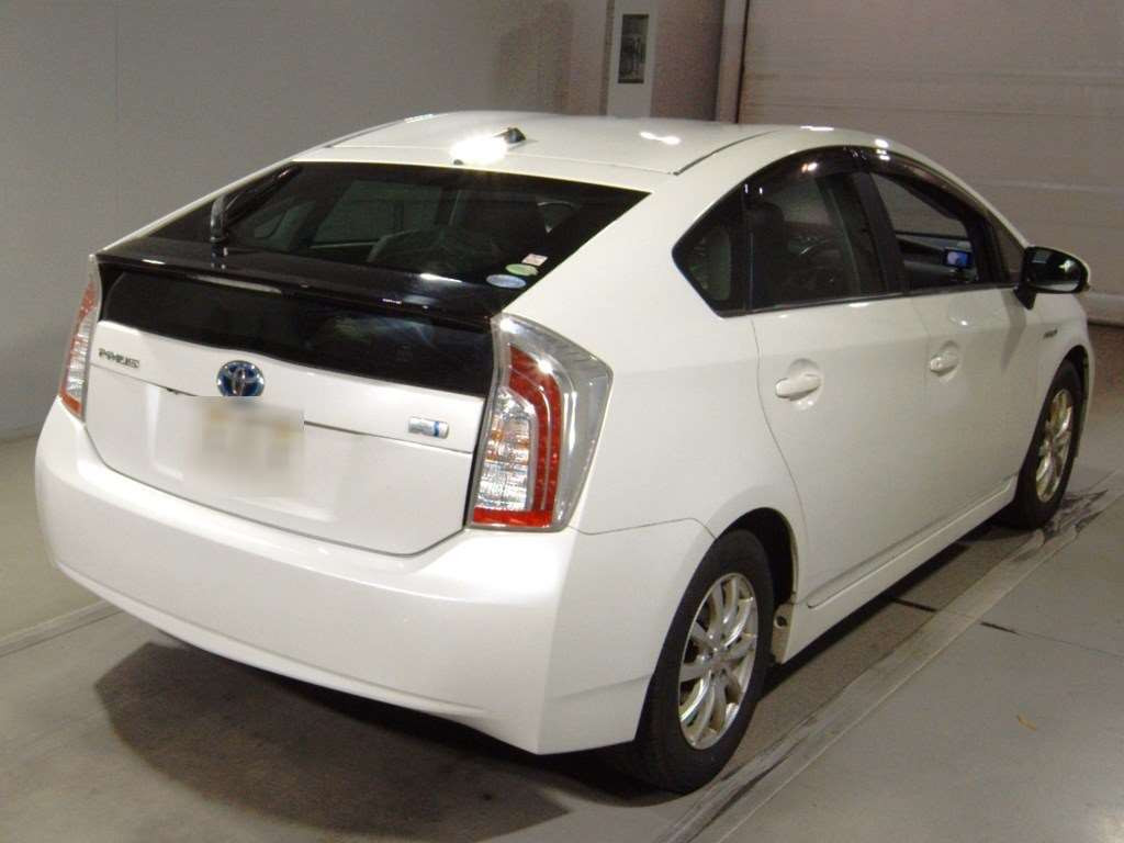 2012 Toyota Prius ZVW30[1]