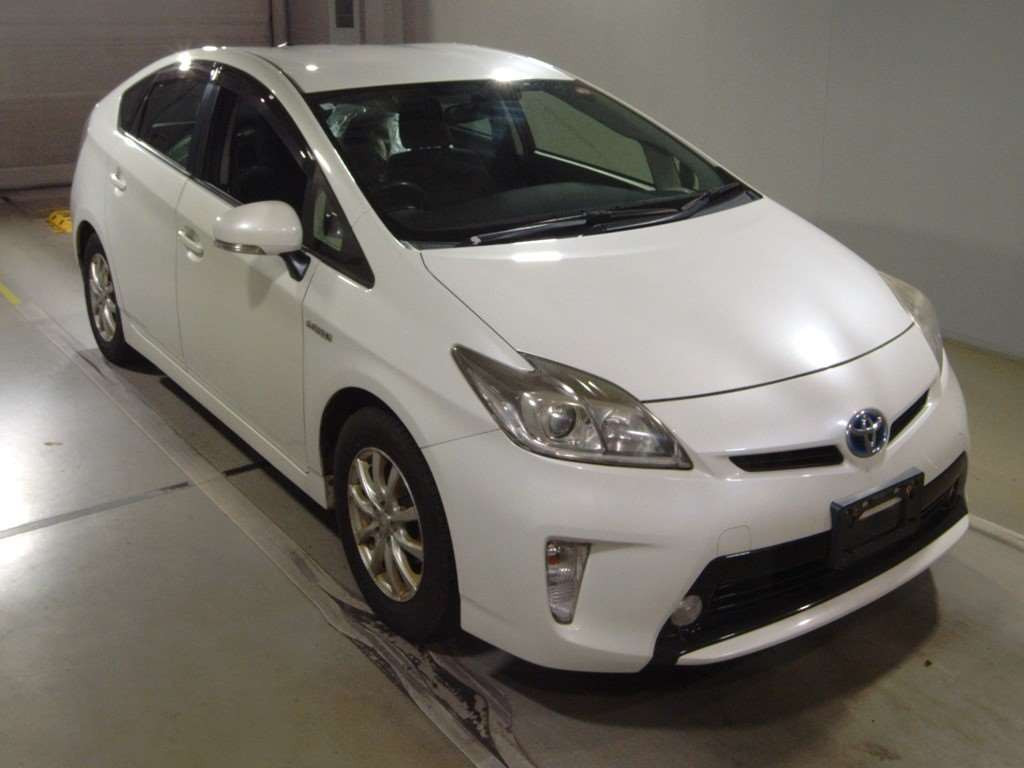 2012 Toyota Prius ZVW30[2]