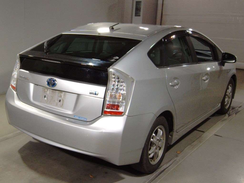 2011 Toyota Prius ZVW30[1]