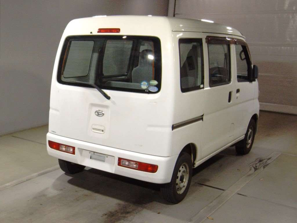 2015 Daihatsu Hijet Cargo S331V[1]