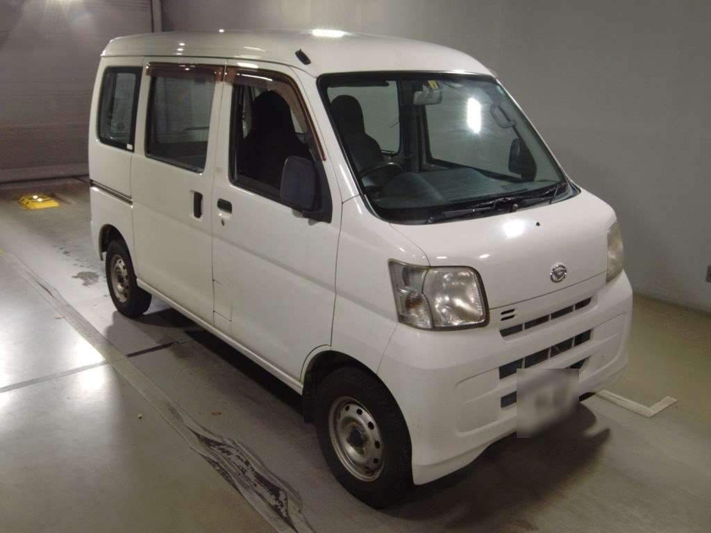 2015 Daihatsu Hijet Cargo S331V[2]