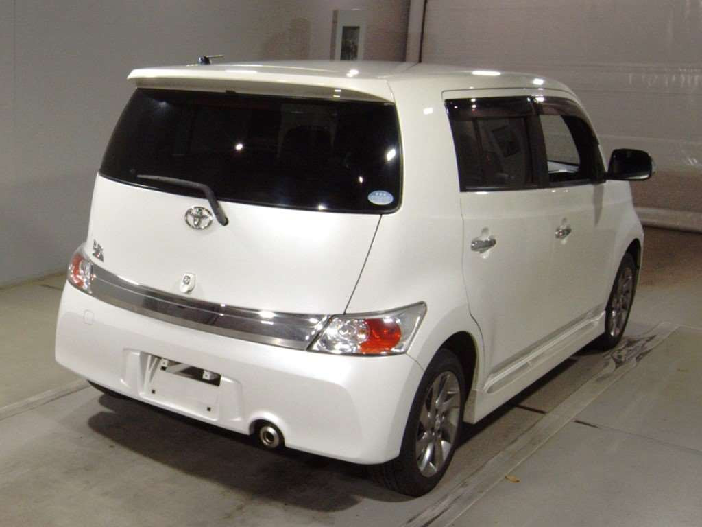 2015 Toyota bB QNC20[1]