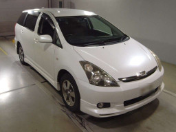 2004 Toyota Wish