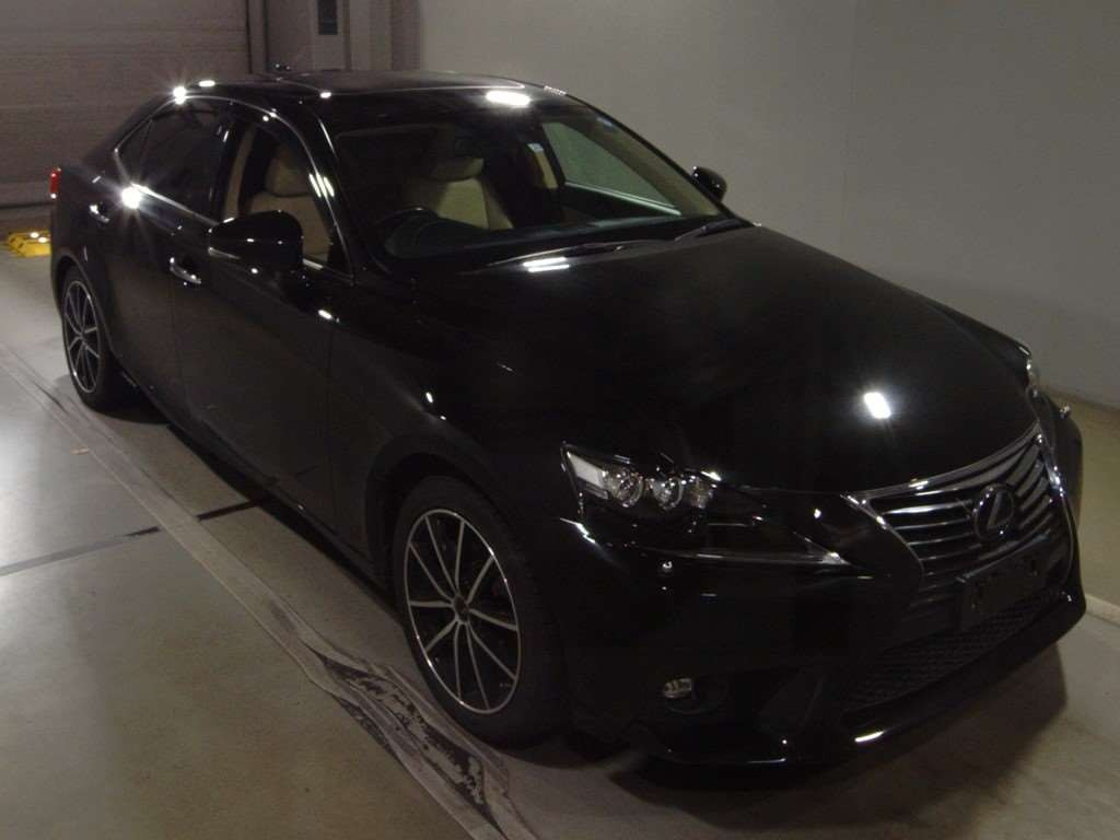 2015 Lexus IS AVE35[2]