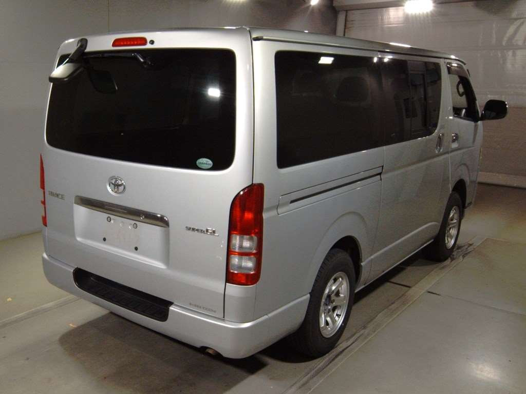 2011 Toyota Hiace Van KDH206V[1]