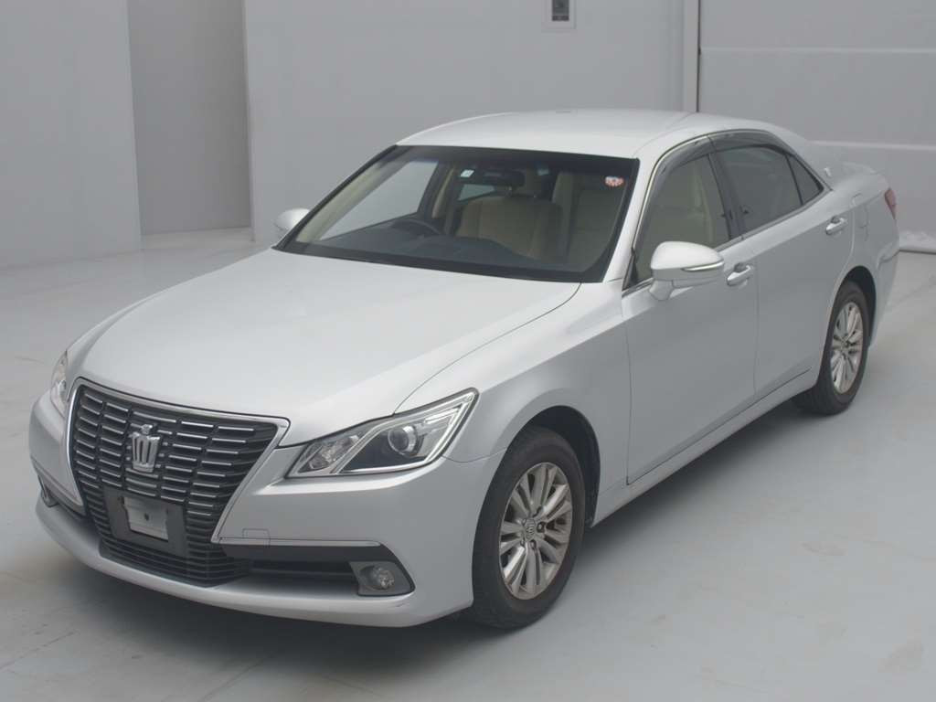 2013 Toyota Crown GRS211[0]