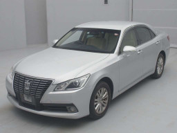 2013 Toyota Crown