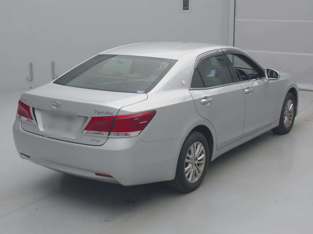 2013 Toyota Crown GRS211[1]