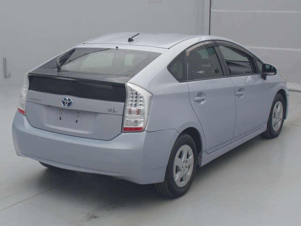 2010 Toyota Prius ZVW30[1]