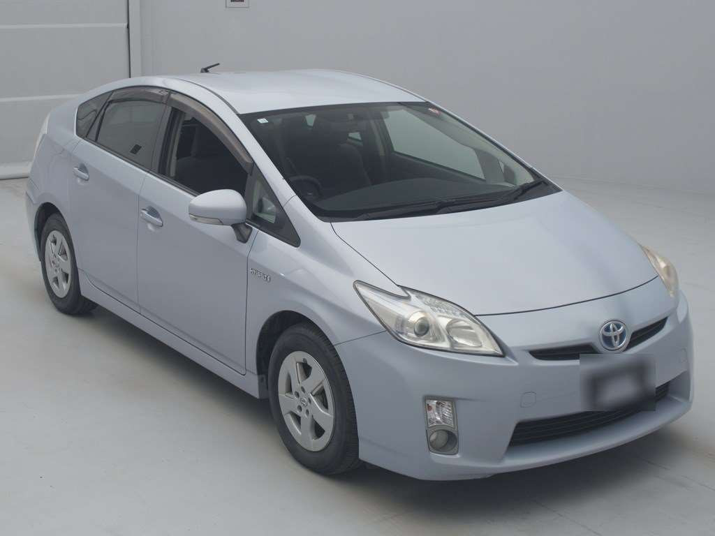 2010 Toyota Prius ZVW30[2]