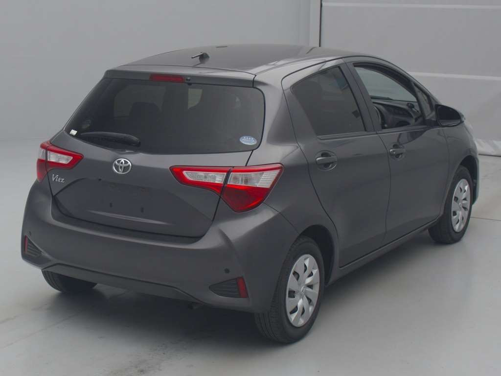 2018 Toyota Vitz KSP130[1]