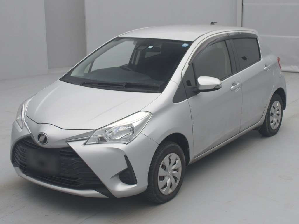 2017 Toyota Vitz NSP135[0]