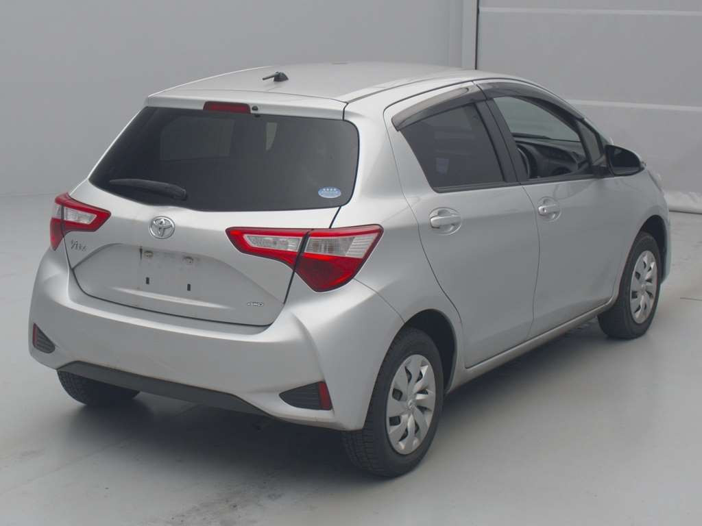 2017 Toyota Vitz NSP135[1]