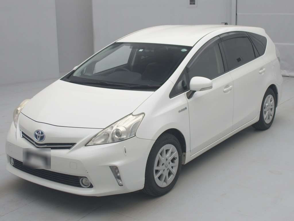 2012 Toyota Prius alpha ZVW41W[0]