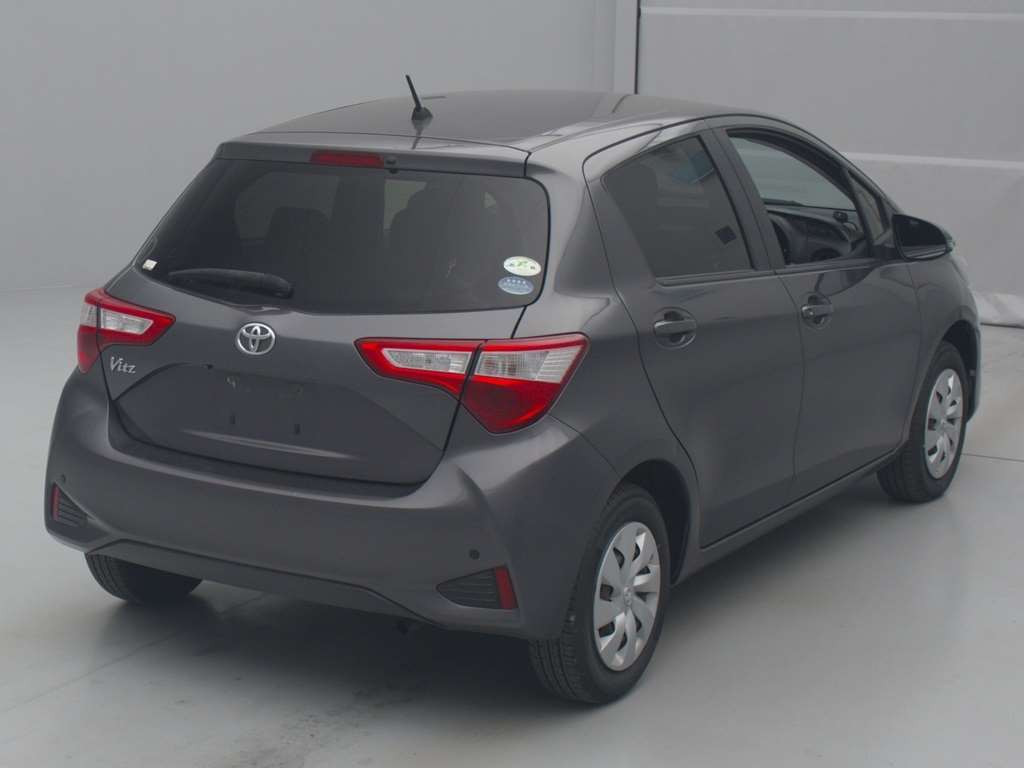 2018 Toyota Vitz KSP130[1]