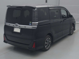 2017 Toyota Voxy