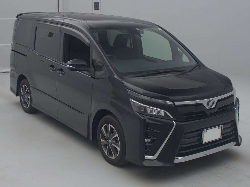 2017 Toyota Voxy ZRR80W[2]