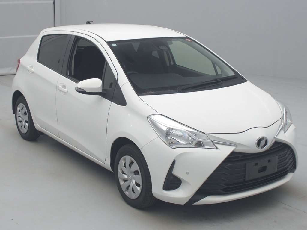 2017 Toyota Vitz KSP130[2]