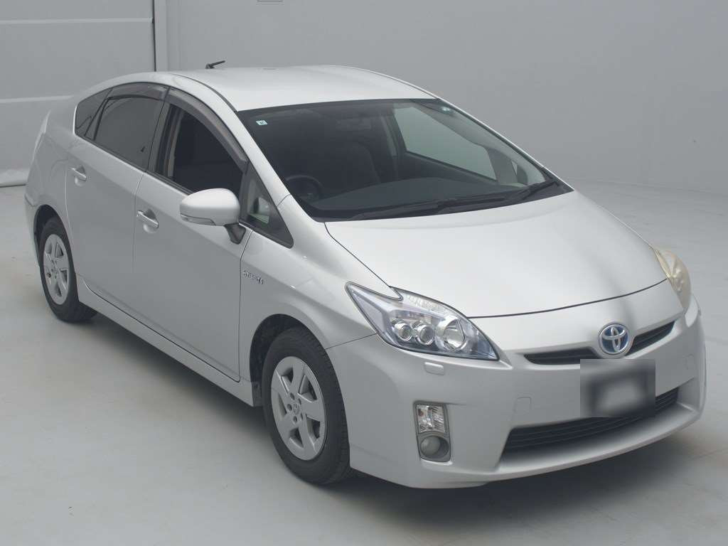 2011 Toyota Prius ZVW30[2]