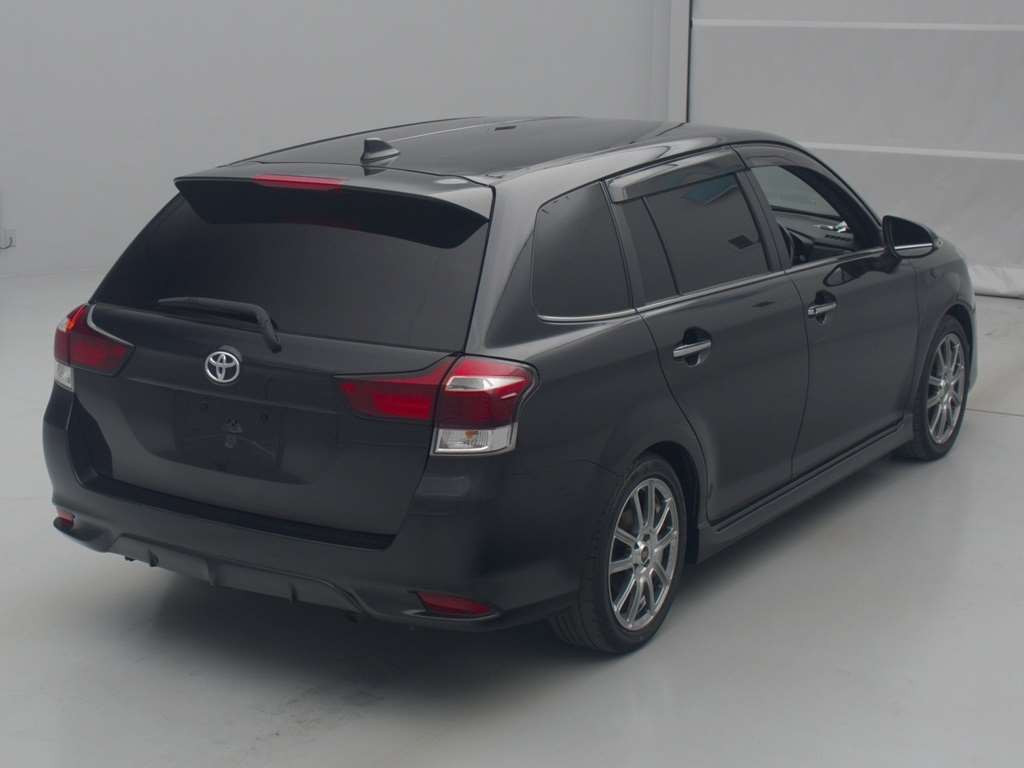 2015 Toyota Corolla Fielder NKE165G[1]