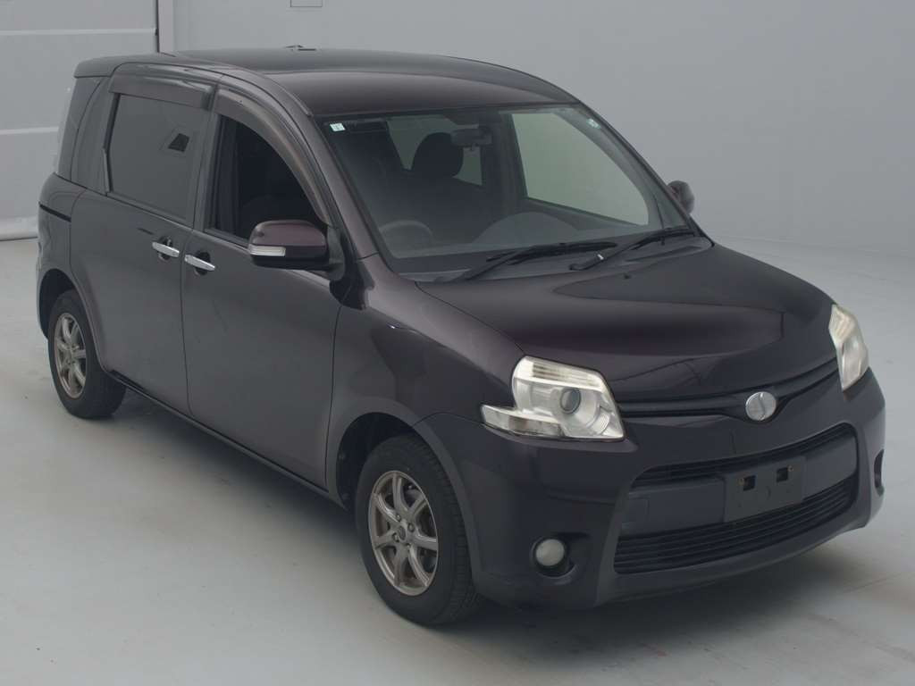 2013 Toyota Sienta NCP85G[2]