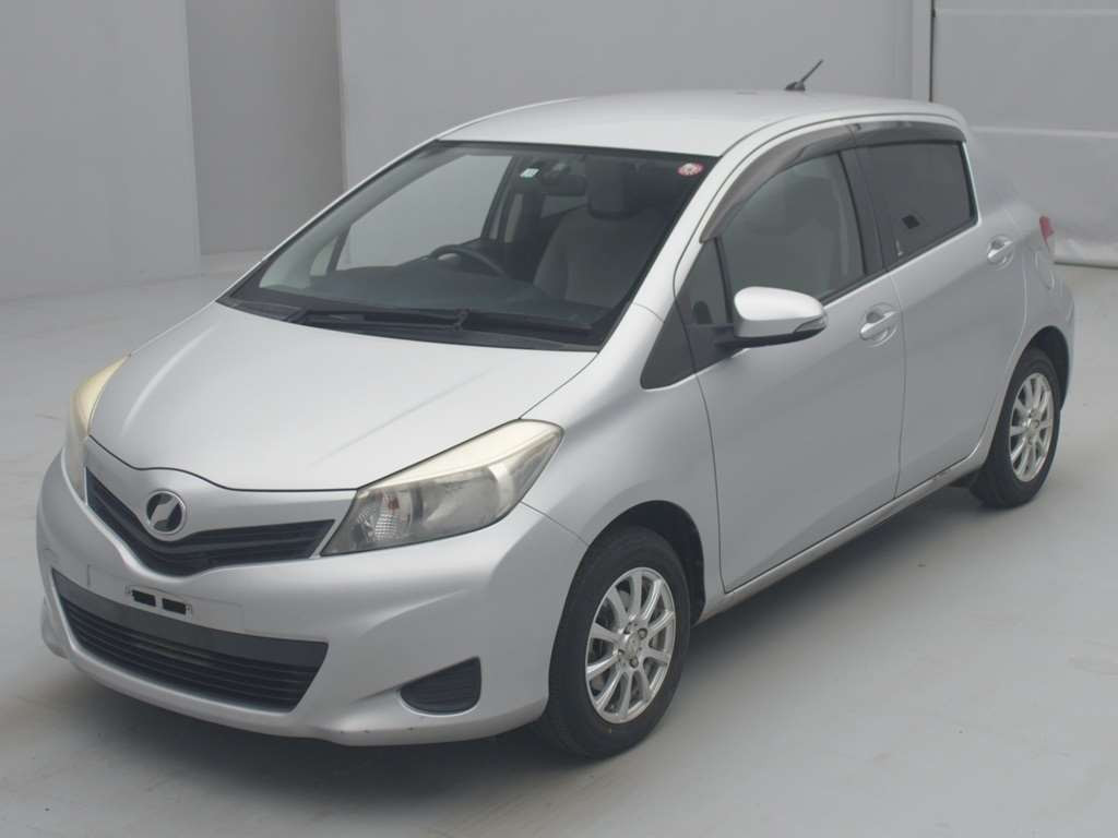 2011 Toyota Vitz NSP130[0]