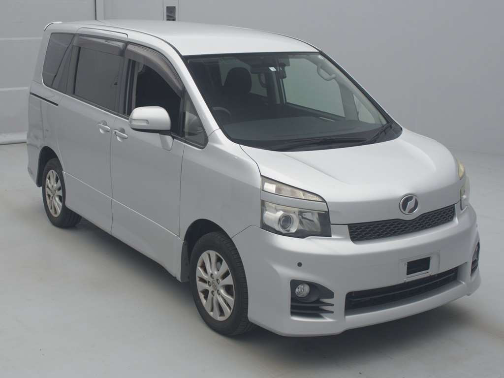 2012 Toyota Voxy ZRR75W[2]