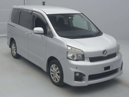 2012 Toyota Voxy