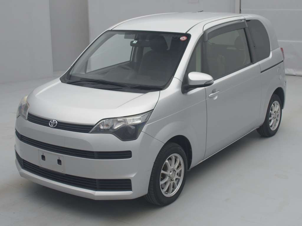 2013 Toyota Spade NCP145[0]