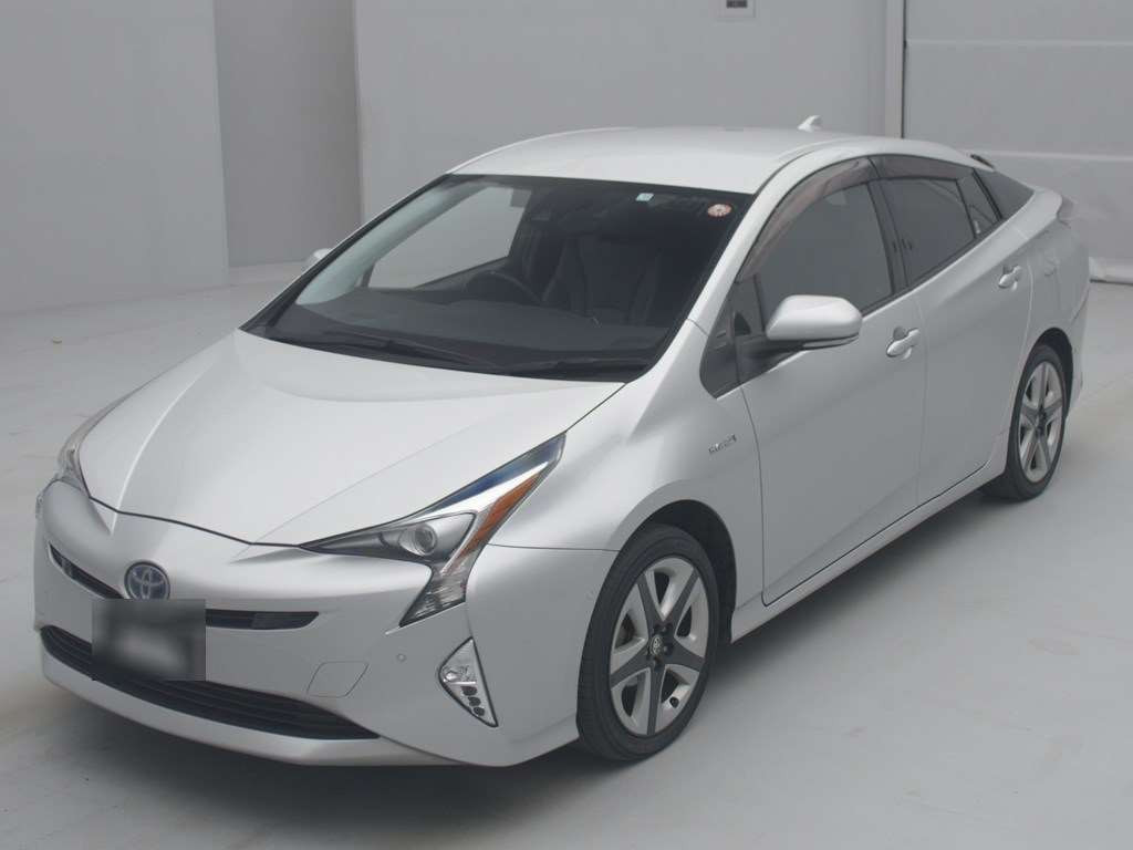 2017 Toyota Prius ZVW55[0]