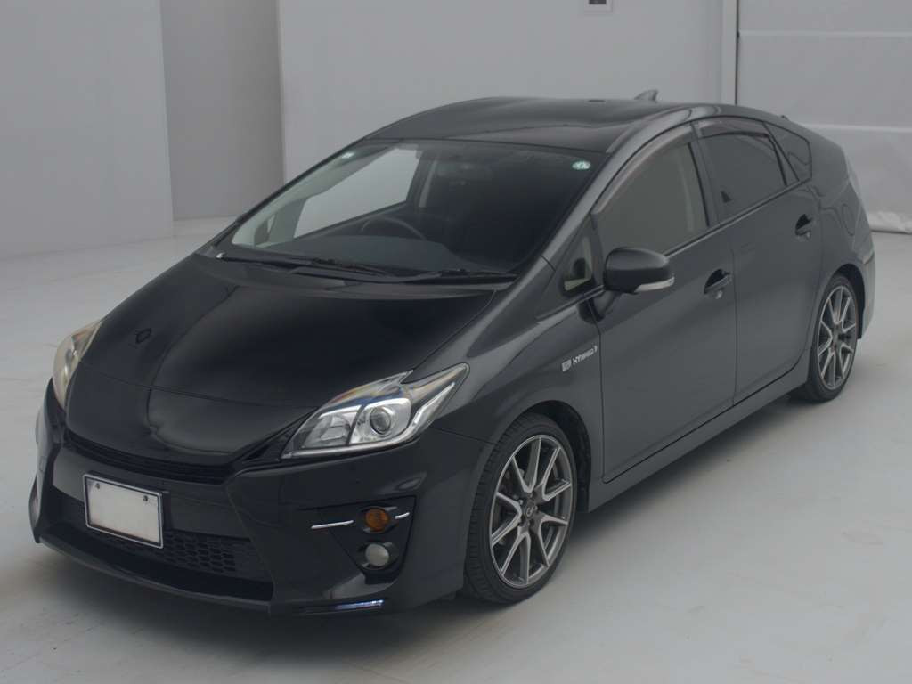 2013 Toyota Prius ZVW30[0]