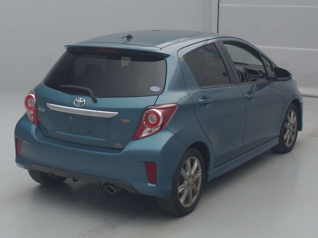 2012 Toyota Vitz NCP131[1]