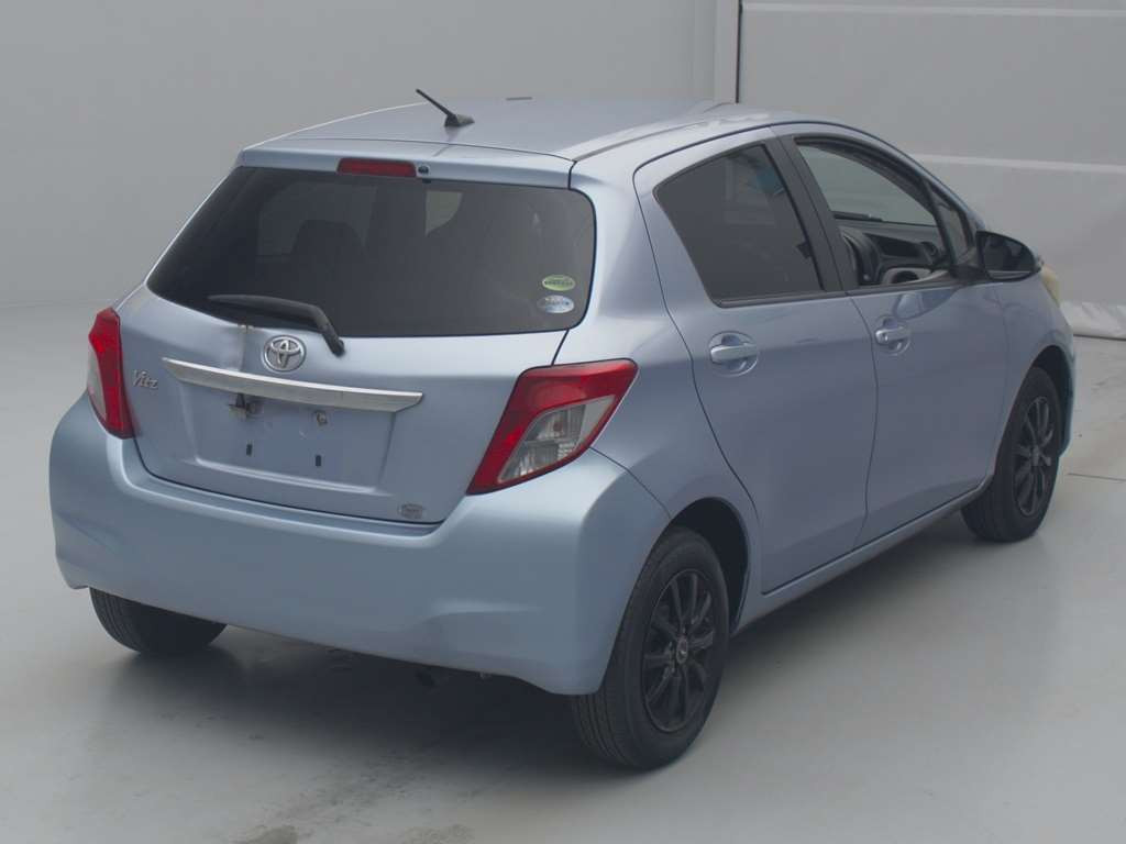 2012 Toyota Vitz NSP130[1]