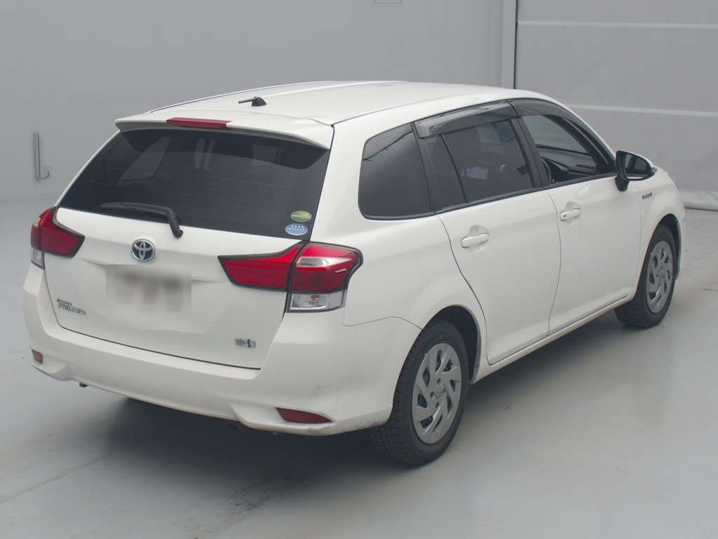 2020 Toyota Corolla Fielder NKE165G[1]