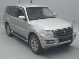 2018 Mitsubishi Pajero