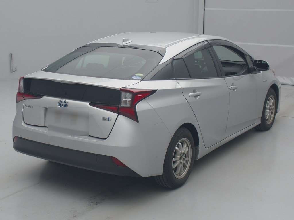 2019 Toyota Prius ZVW51[1]