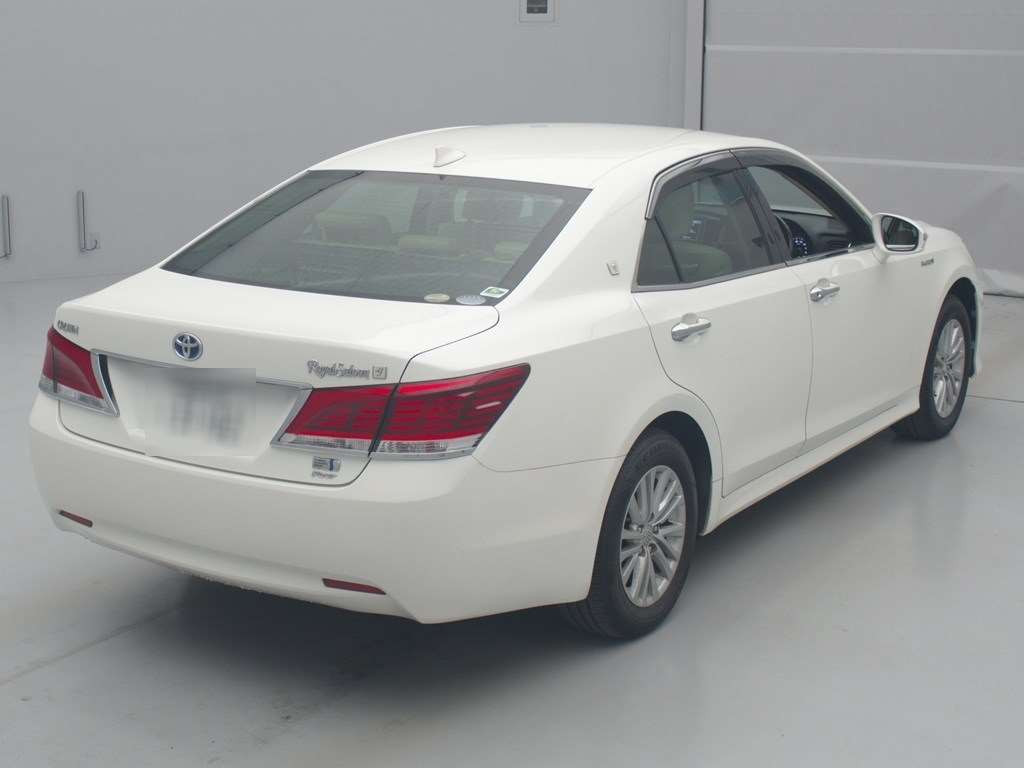 2016 Toyota Crown Hybrid AWS211[1]